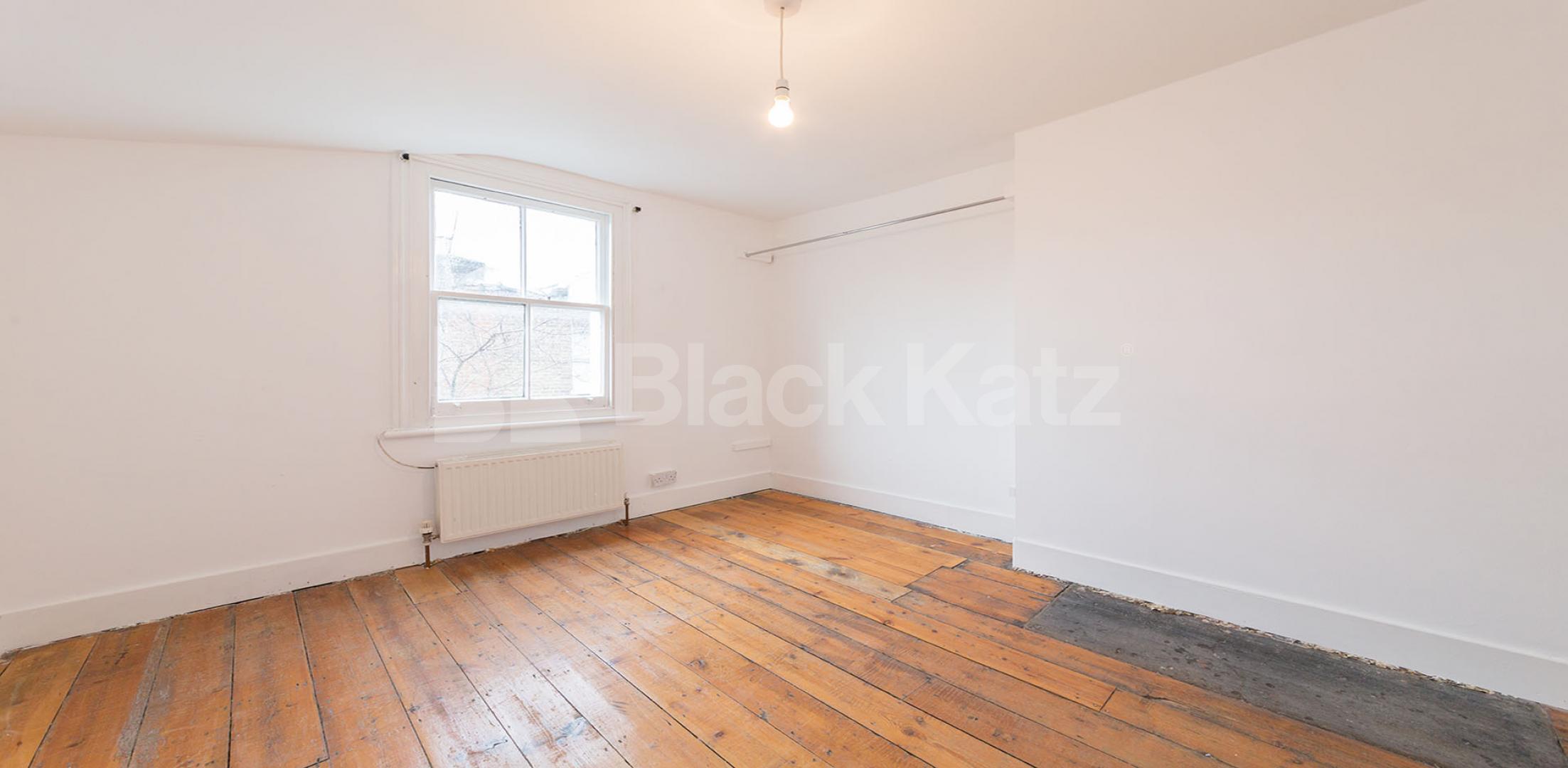 			4 Bedroom, 1 bath, 1 reception Flat			 Brewster Gardens, NORTH KENSINGTON